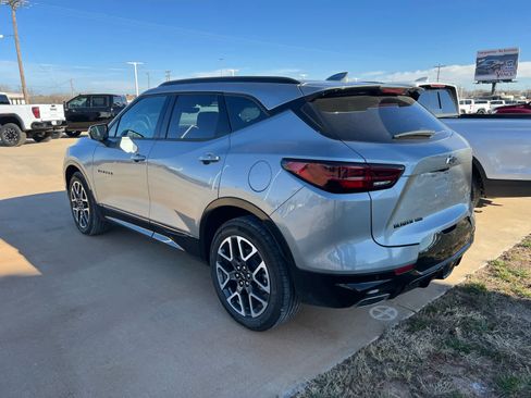 Used 2025 Chevrolet Blazer RS w/ Driver Confidence II Package image 5