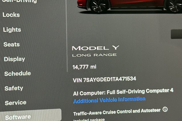 Used 2026 Tesla Model Y 2WD image 28