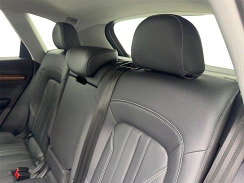 Used 2023 Audi Q5 2.0T Premium w/ Convenience Package image 35