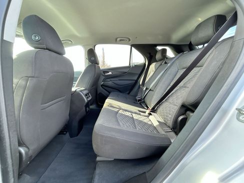 Used 2019 Chevrolet Equinox LT image 19