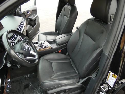 Used 2017 Audi Q7 3.0T Prestige w/ Prestige Package image 62