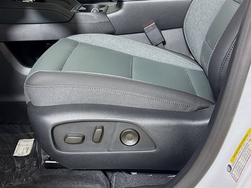 New 2027 GMC Terrain AT4 AWD/4WD image 17