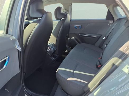 New 2026 Kia K4 LXS image 17