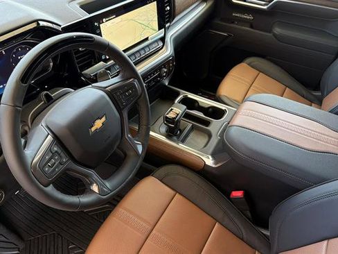 New 2026 Chevrolet Silverado 1500 High Country w/ Technology Package AWD/4WD image 10
