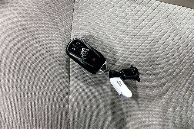 Used 2019 Buick Encore Sport Touring AWD/4WD image 29