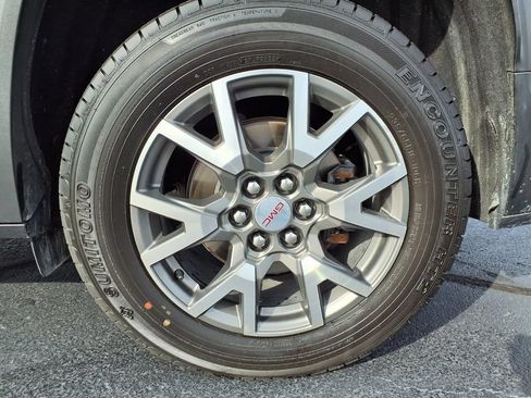 Used 2022 GMC Acadia SLE w/ Driver Convenience Package FWD image 34