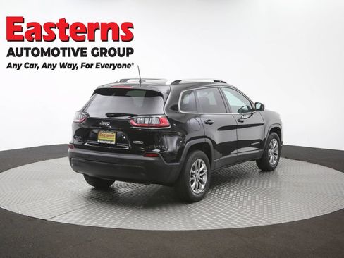 Used 2021 Jeep Cherokee Latitude Plus AWD/4WD image 40