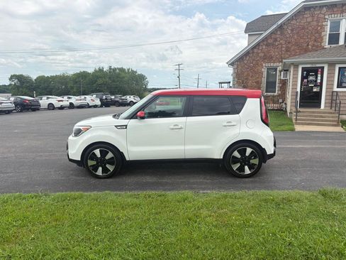 Used 2016 Kia Soul + w/ Designer's Package FWD image 2