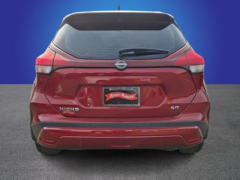 Used 2023 Nissan Kicks SR w/ SR Premium Package FWD image 6