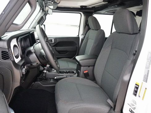 New 2026 Jeep Gladiator Sport image 10