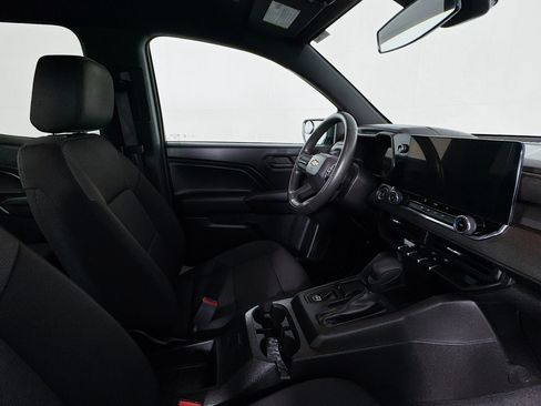 Used 2024 Chevrolet Colorado W/T RWD image 28