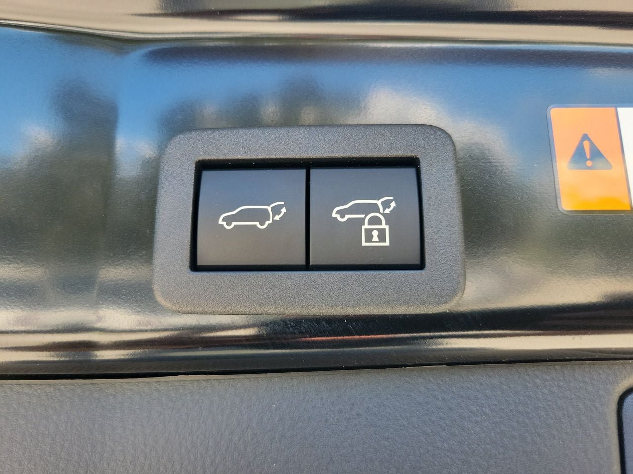 Used 2026 Toyota RAV4 XLE Premium FWD image 10
