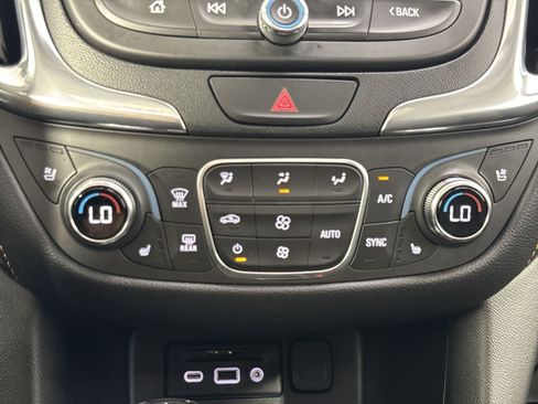 Used 2020 Chevrolet Equinox Premier AWD/4WD image 22