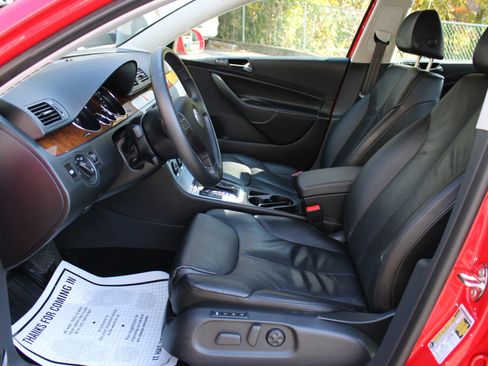 Used 2008 Volkswagen Passat Lux image 18