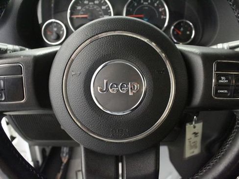 Used 2011 Jeep Wrangler Sport AWD/4WD image 9