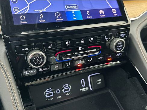 Used 2022 Jeep Grand Cherokee Summit image 16