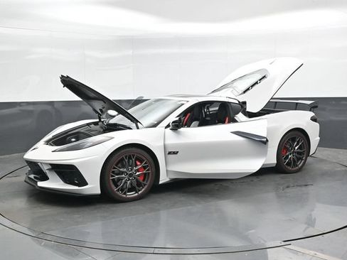Used 2023 Chevrolet Corvette Stingray Premium Cpe w/ Z51 Performance Package RWD image 41