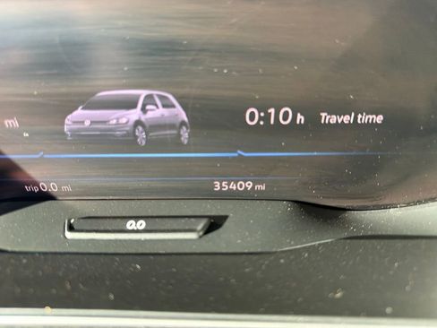 Used 2019 Volkswagen e-Golf SEL Premium image 19