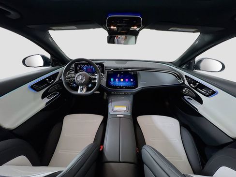 New 2026 Mercedes-Benz E 53 AMG e 4MATIC Sedan image 9