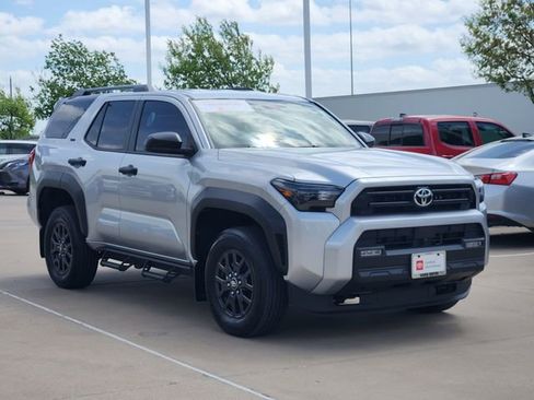 Used 2025 Toyota 4Runner SR5 image 2
