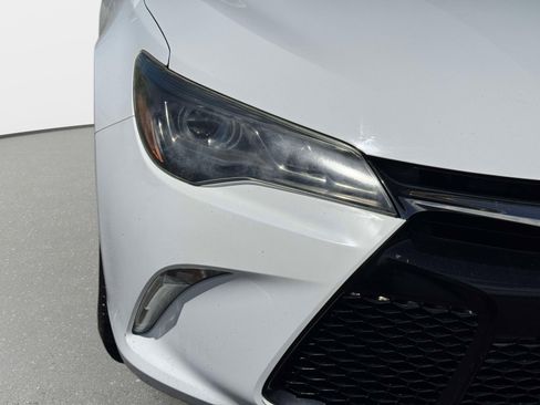 Used 2017 Toyota Camry XSE FWD image 7