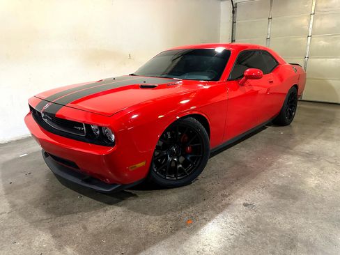 Used 2010 Dodge Challenger SRT8 image 1