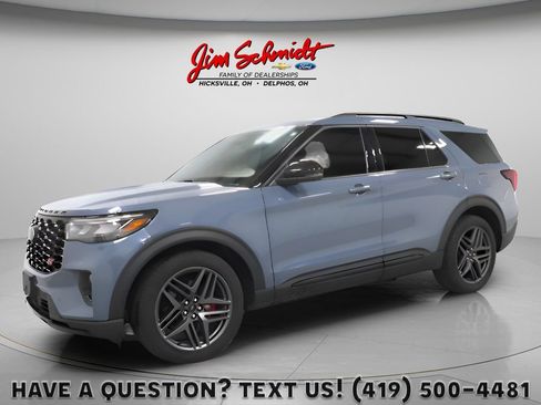 Used 2025 Ford Explorer ST AWD/4WD image 1