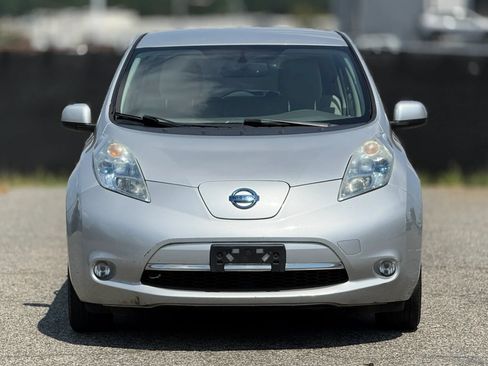 Used 2012 Nissan Leaf SL w/ Recycling/Organizational Pkg FWD image 5