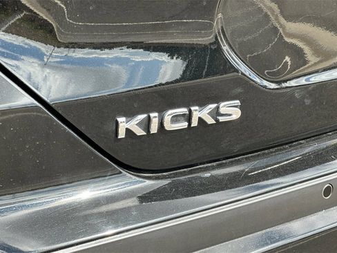 Used 2023 Nissan Kicks S image 31