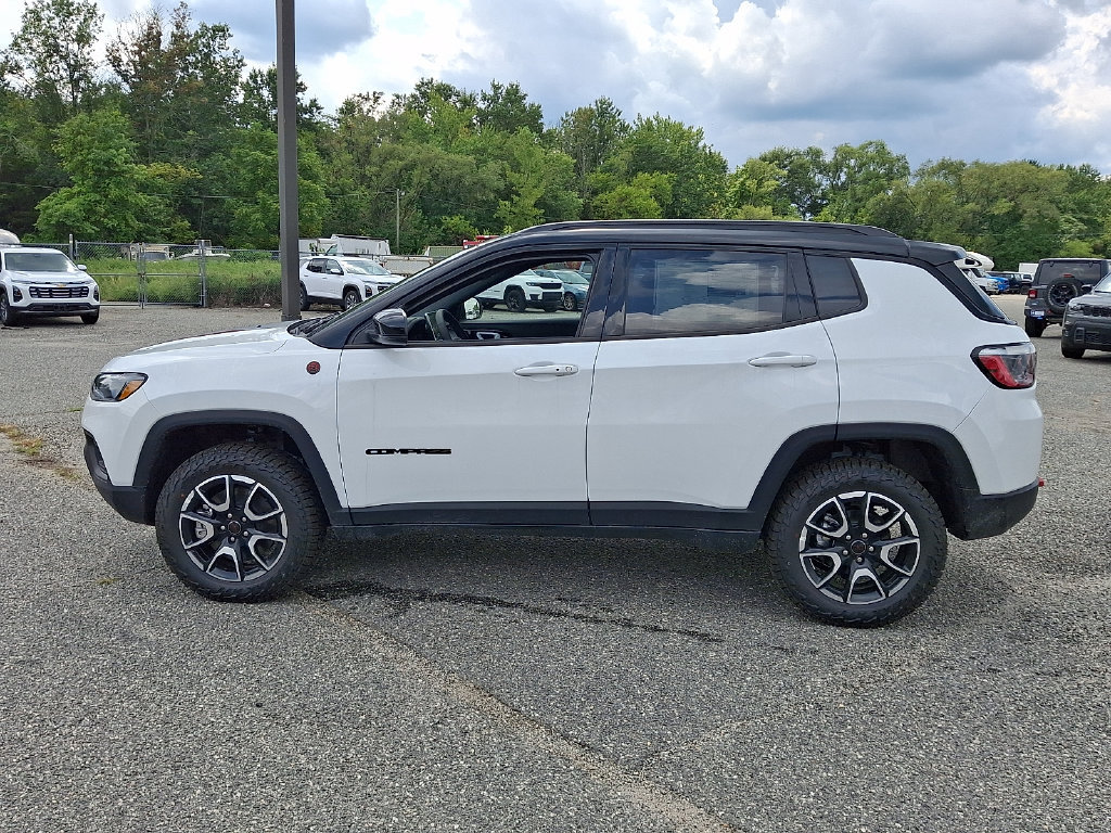 New 2026 Jeep Compass Trailhawk w/ Sun, Sound & Navigation Group AWD/4WD image 5