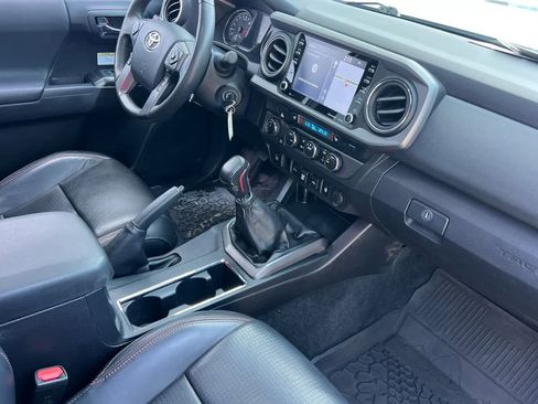 Used 2020 Toyota Tacoma TRD Pro AWD/4WD image 17
