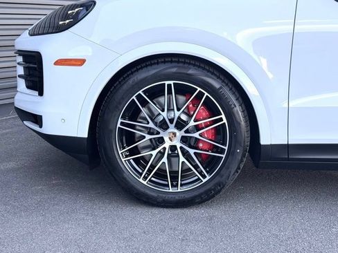 New 2026 Porsche Cayenne S AWD/4WD image 11