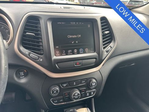 Used 2015 Jeep Cherokee Limited AWD/4WD image 15