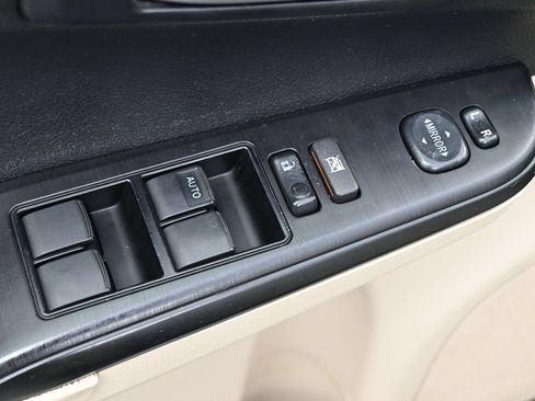 Used 2014 Toyota Camry LE FWD image 3