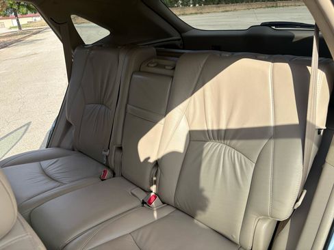 Used 2005 Lexus RX 330 AWD image 40