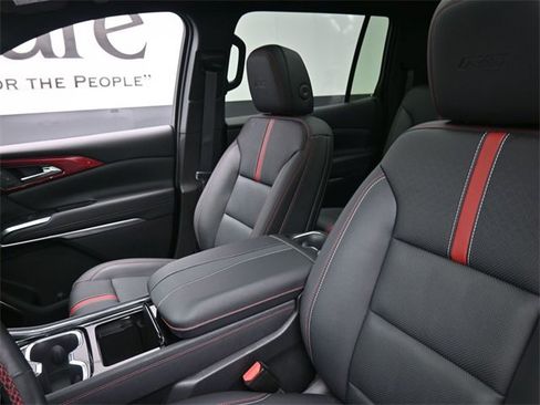 Used 2024 Chevrolet Traverse RS w/ LPO, Floor Liner Package image 16