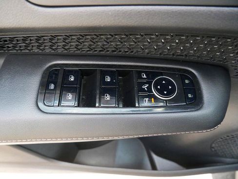 Certified 2023 Nissan Ariya FWD image 17