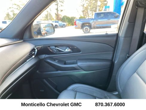 Used 2022 Chevrolet Traverse RS w/ LPO, Floor Liner Package image 19
