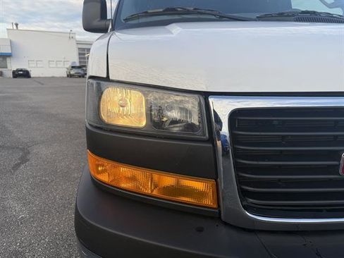 Used 2023 GMC Savana 2500 image 9
