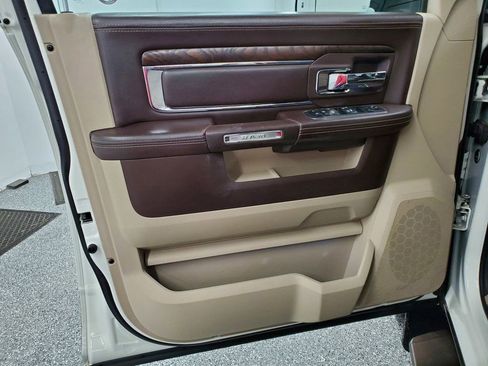 Used 2018 RAM 1500 Laramie Longhorn image 13