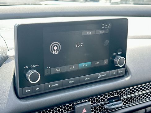 Used 2024 Honda HR-V Sport image 12