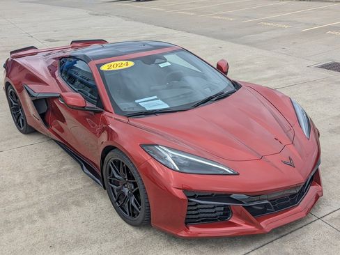 Used 2024 Chevrolet Corvette Z06 image 6