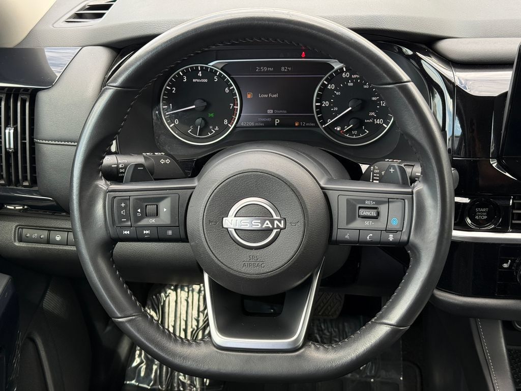 Used 2025 Nissan Pathfinder SV FWD image 22