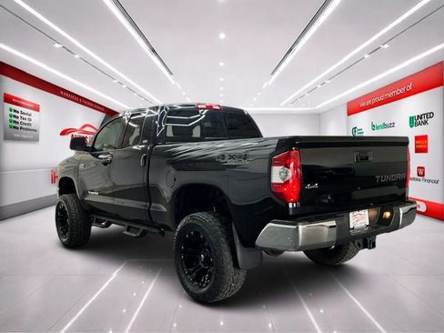 Used 2018 Toyota Tundra SR5 w/ SR5 Upgrade Package AWD/4WD image 5