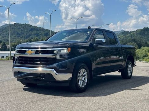 Certified 2023 Chevrolet Silverado 1500 LT AWD/4WD image 3
