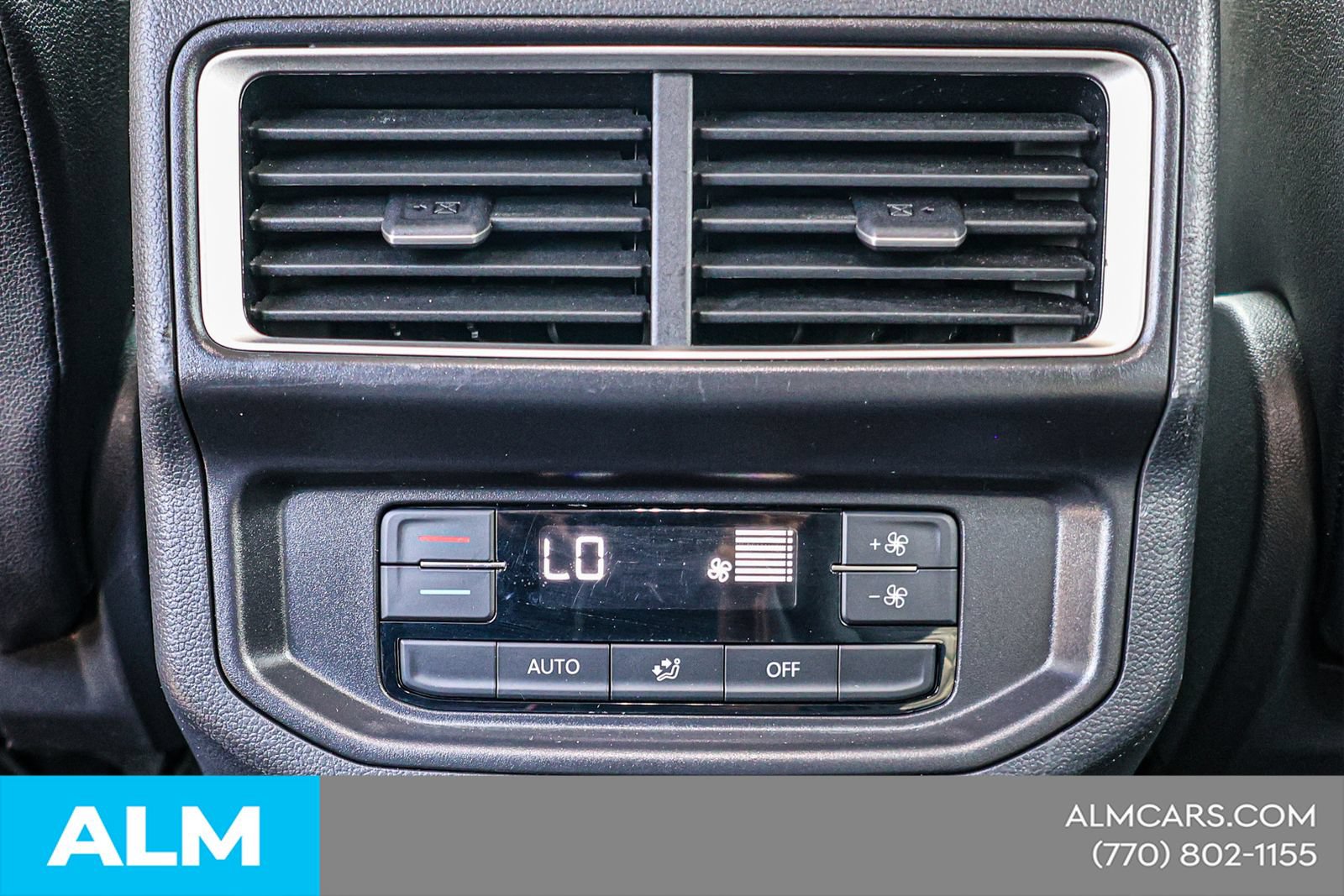 Used 2025 Volkswagen Atlas SE FWD image 42