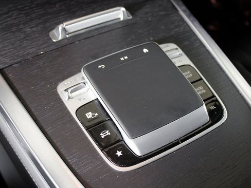 Certified 2025 Mercedes-Benz G 550 image 28