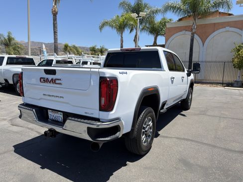 Used 2023 GMC Sierra 2500 SLT w/ SLT Preferred Package AWD/4WD image 8