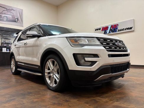 Used 2016 Ford Explorer Limited FWD image 3
