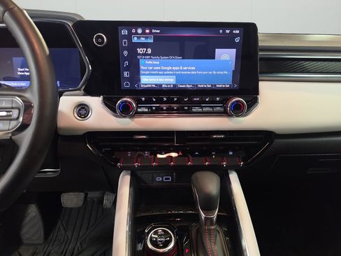 Used 2024 GMC Canyon AT4X image 21